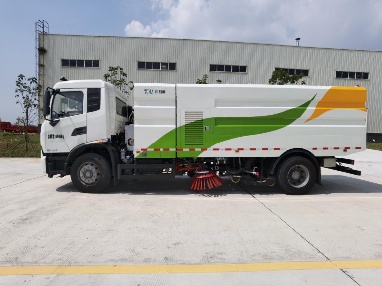 18-ton cleaning and sweeping vehicle