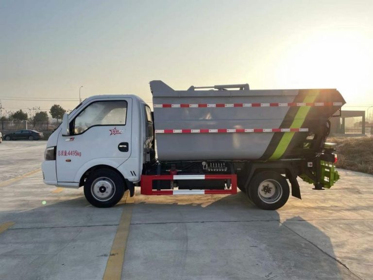 4.5-ton self-loading garbage truck