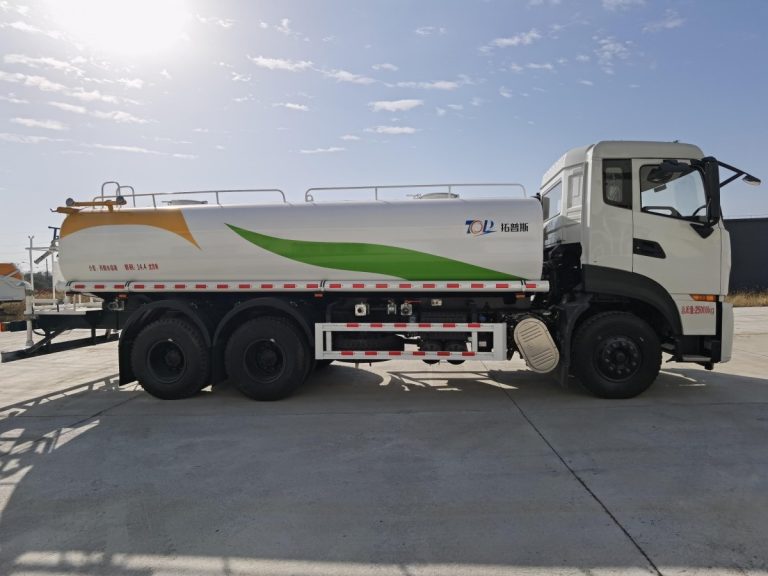 25-ton sprinkler truck