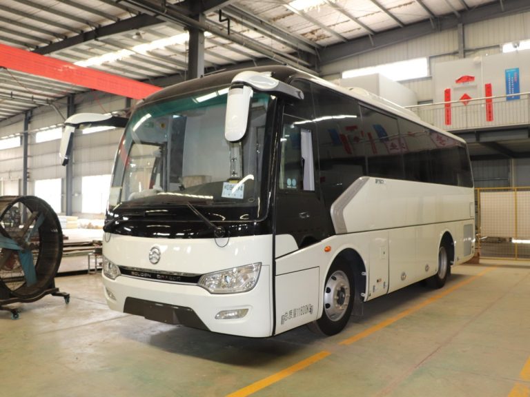 8.2-meter medical examination vehicle