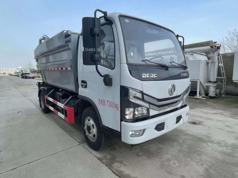 7.3-ton self-loading garbage truck